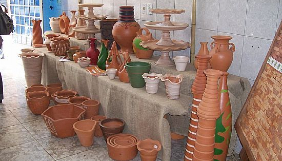 Cerâmicas Artísticas - Imagem: gtambau-sp-mostra-da-ceramica-artistica-da-cidade-fotoejarmelini.jpg